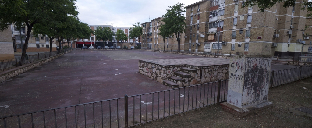 quadro. adoquin raw. plaza de la unidad. cordoba